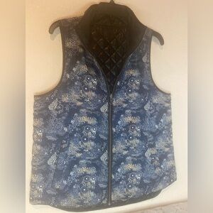 G.H. Bass & Co.~Lightweight~Reversible Puffer Vest~Mock Neck~Zipper Close~Size M